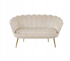 Beżowa Welurowa Sofa Dwuosobowa W Formie Muszelki Furnitex Glamour Złote Nogi Do Salonu
